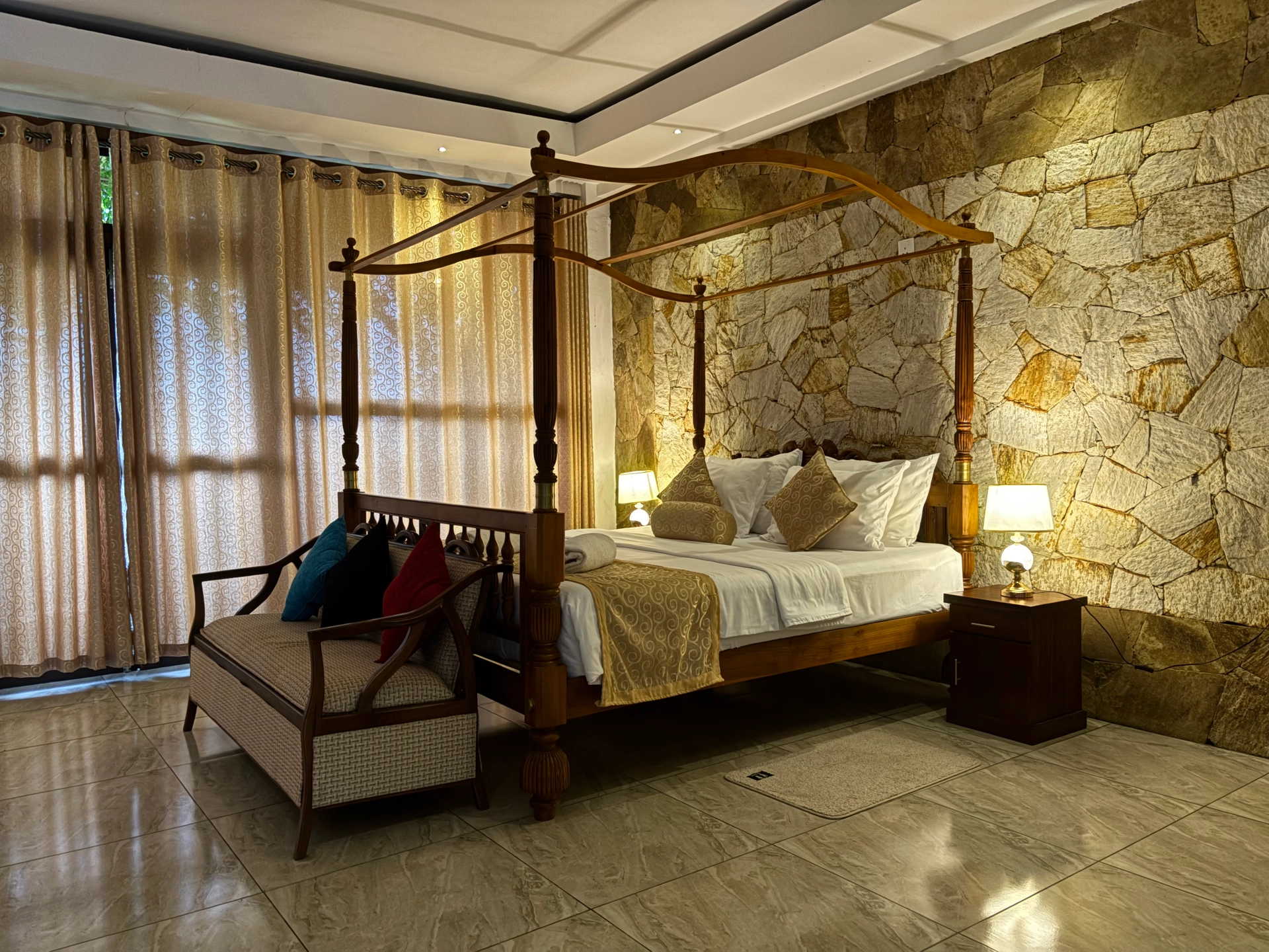 King Double Room with Mountain View