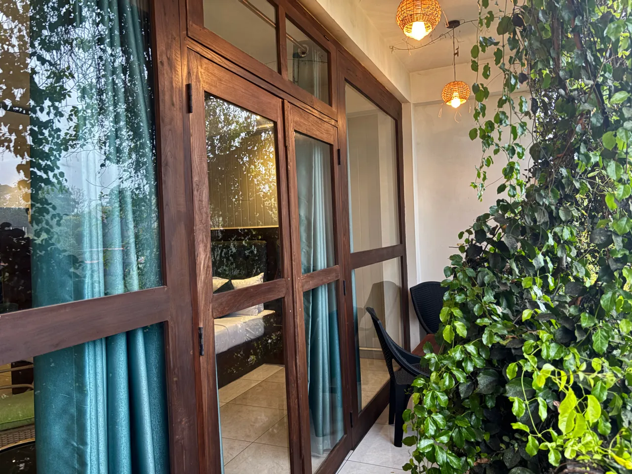King Super Room with Mountain View Balcony