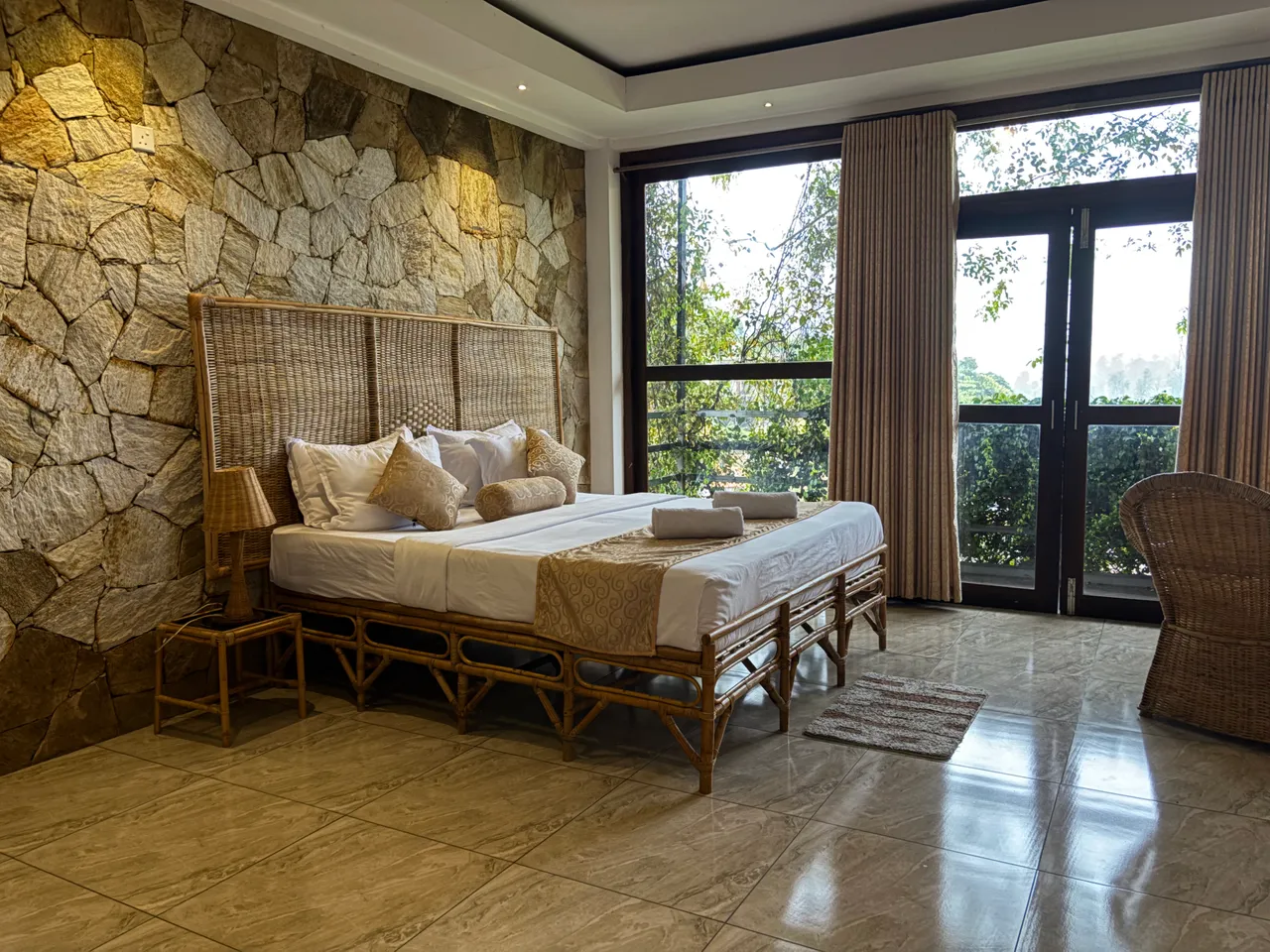 King Double Room with Mountain View