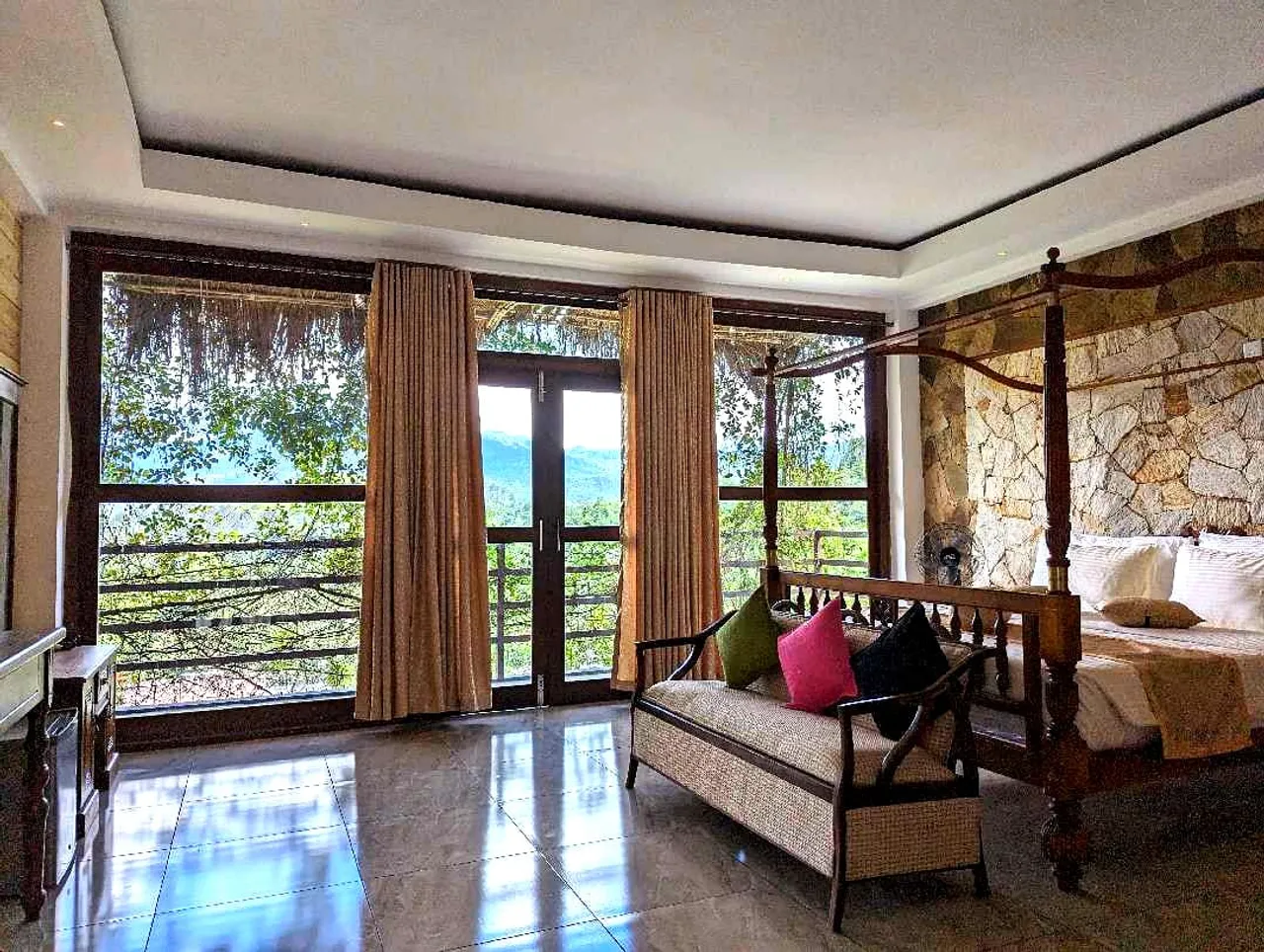 King Double Room with Mountain View